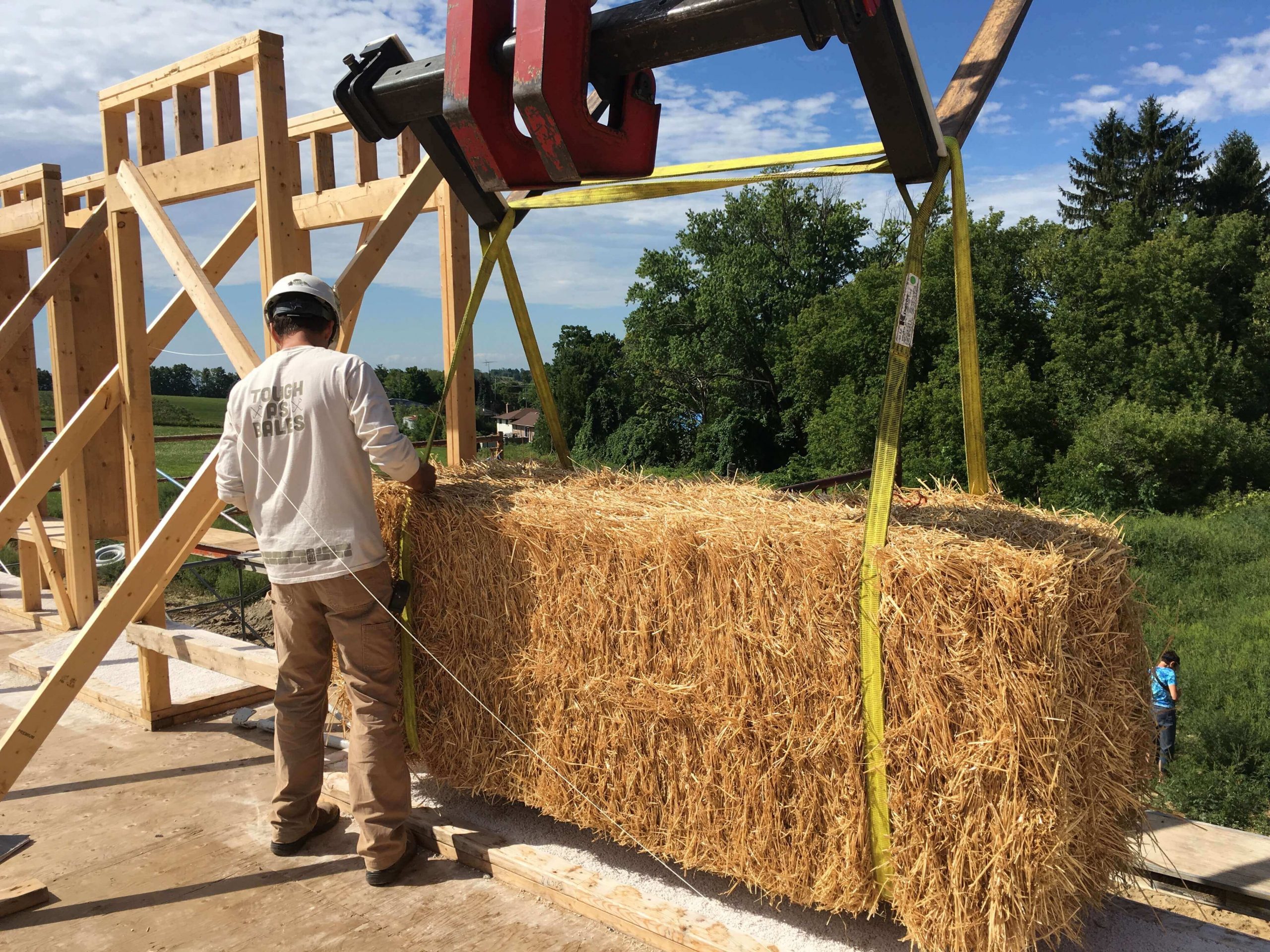Jumbo bales and hempcrete – together!